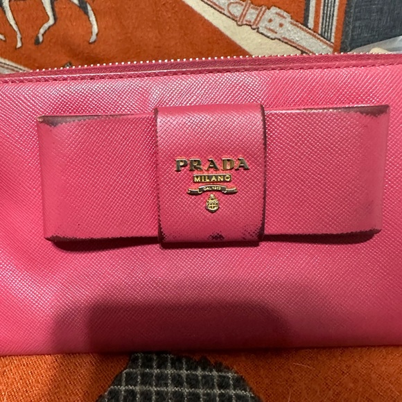 PRADA ❤️🌟BOW LEATHER WALLET ⭐️ - Picture 5 of 8